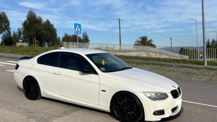 BMW Série 3 - 320 E92 PACK M LCI
